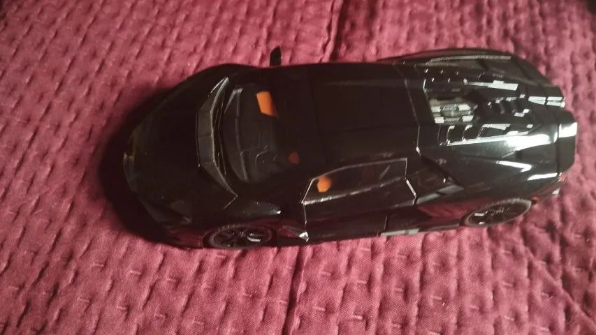 Miniatura Carro Lamborghini 1/24 preto - Foto 2
