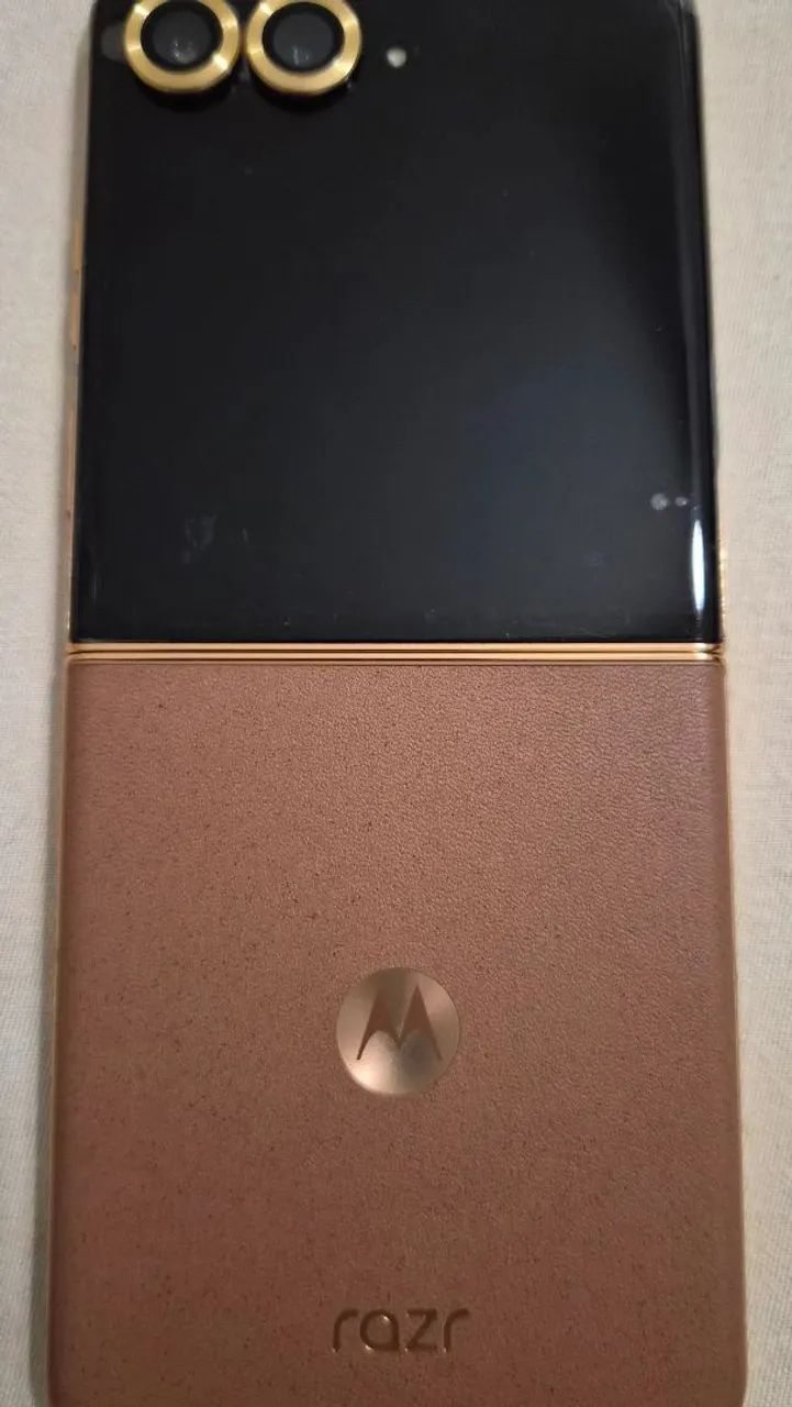 Celular Razr 50 - Foto 3