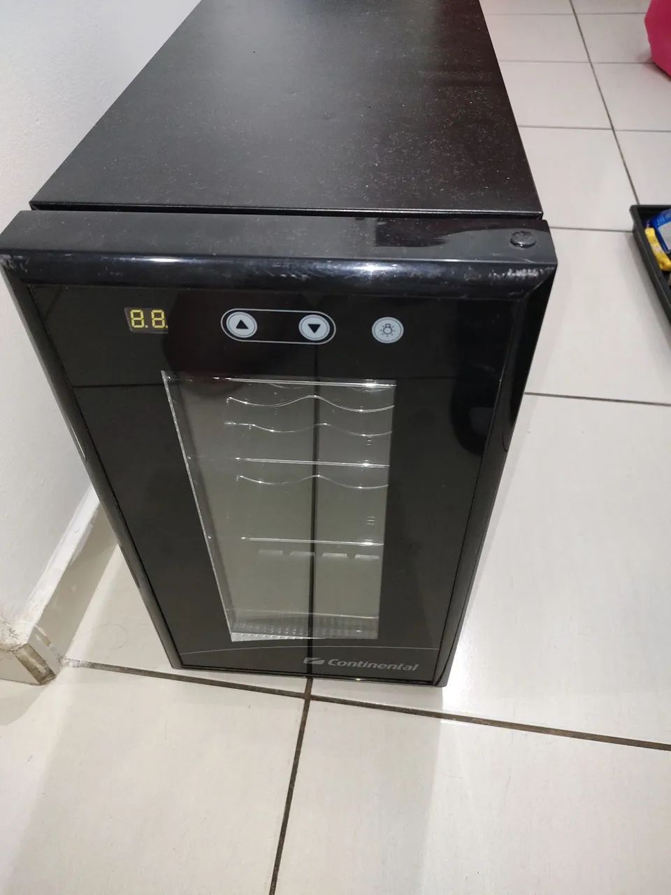 Frigobar Continental 20 L bivolt 