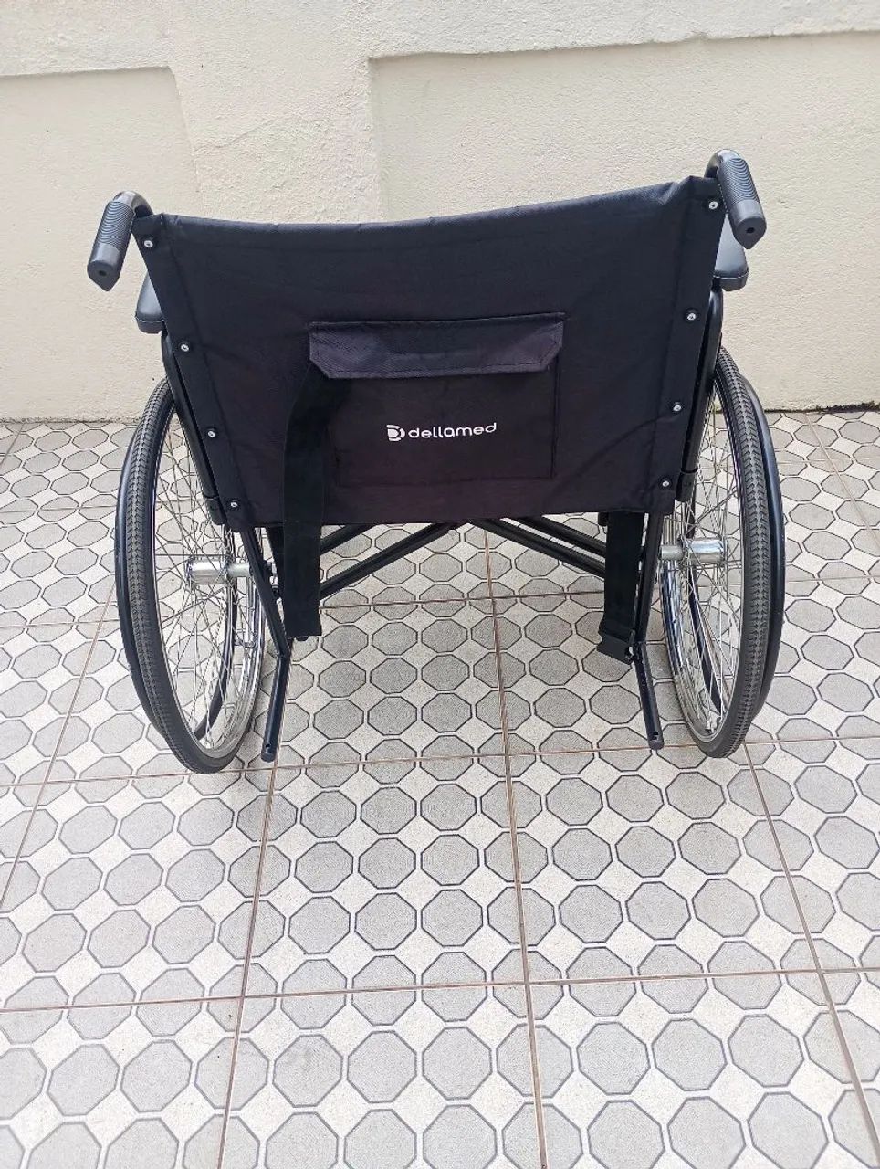 Cadeira de rodas grande 