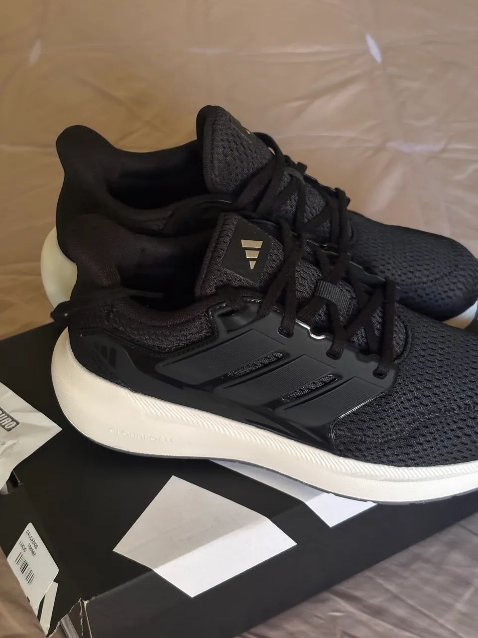 Tênis adidas novo com nota 