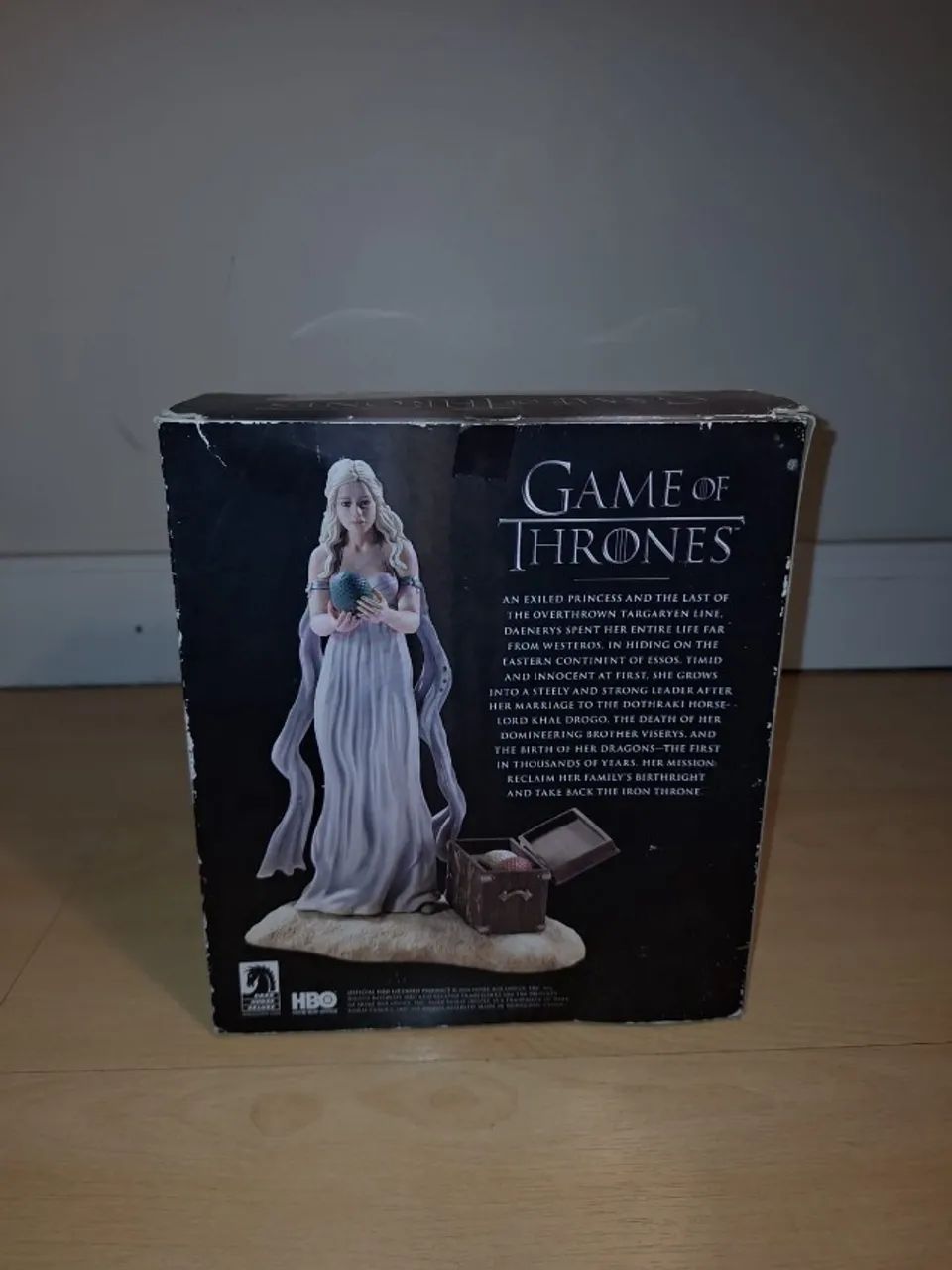 Boneca HBO Game of Thrones Daenerys Targaryen Deluxe - Caixa Aberta - Foto 4