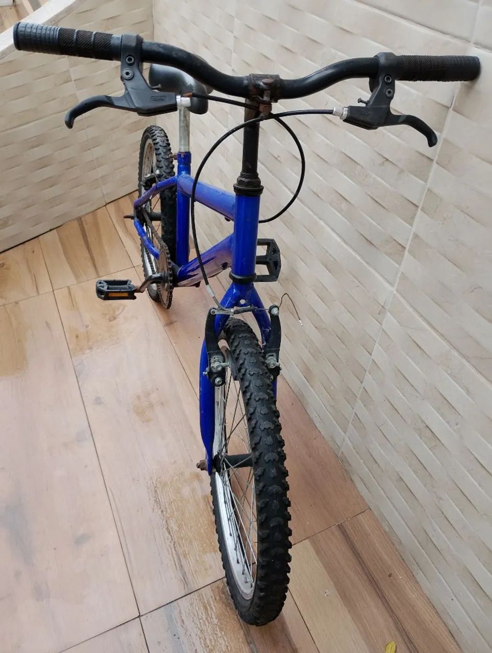 Vendo Bicicleta semi nova para criança  - Foto 4