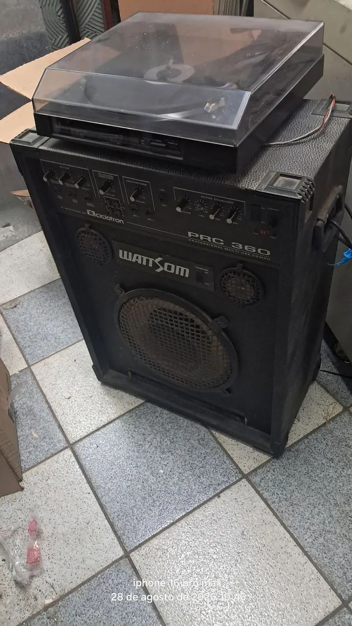 Caixa de som amplificada