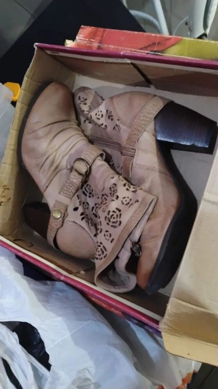 Bota feminina num 37