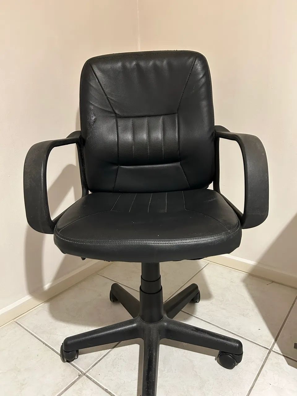 Cadeira em couro para escritório  - Foto 2
