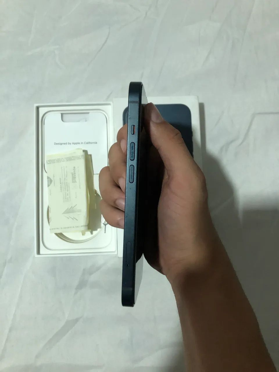 iPhone 13 128gb Midnight (vai com nota fiscal e capinhas) - Foto 5