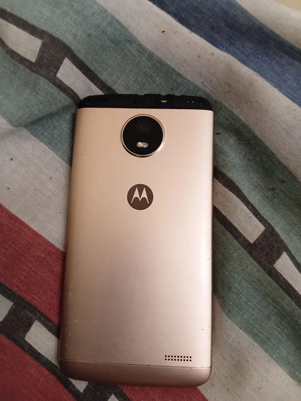 Celular moto g5 funciona perfeito com alguns defeitos - Foto 2