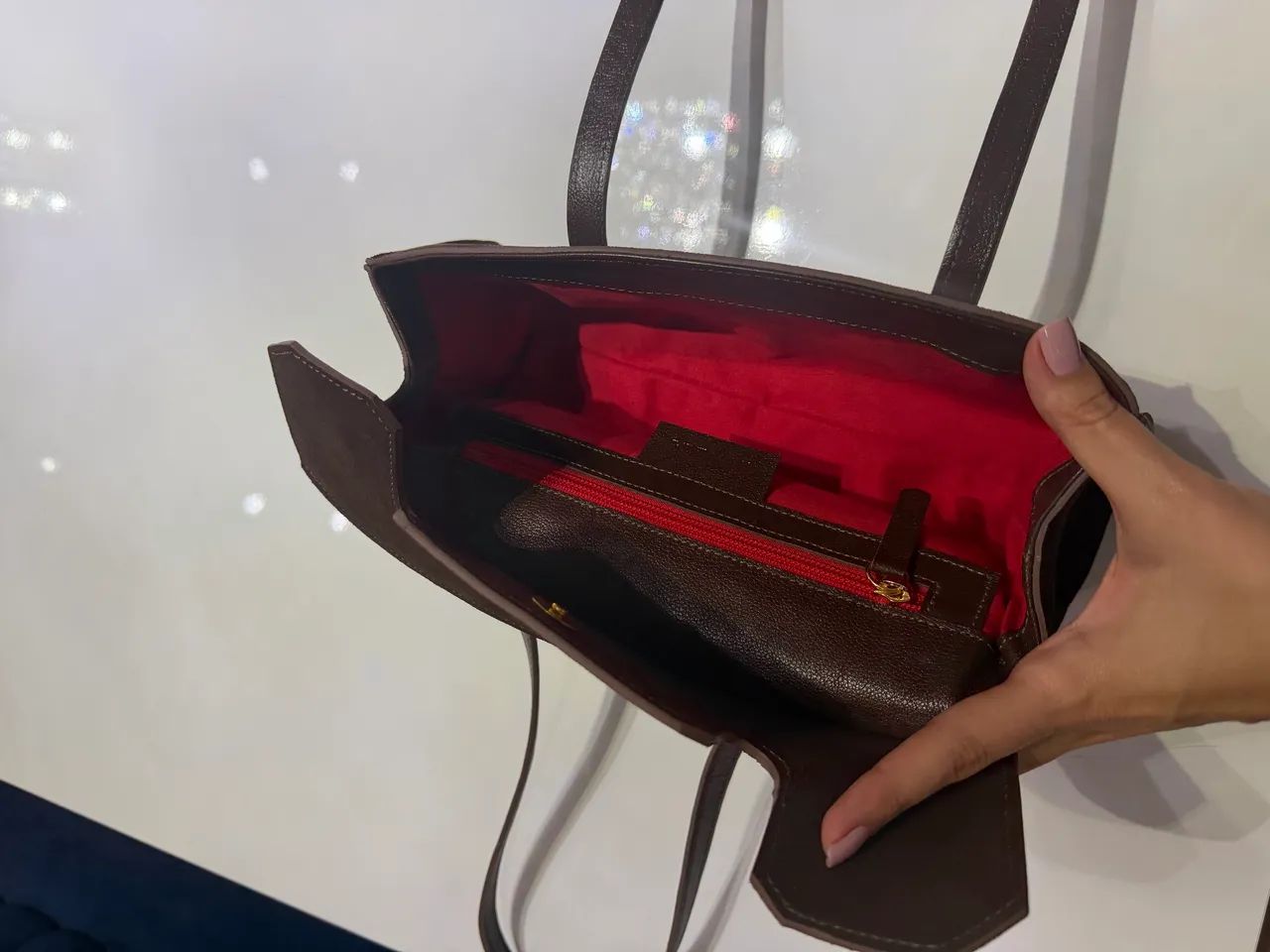 Bolsa em couro camurça marrom café baguete - Foto 5