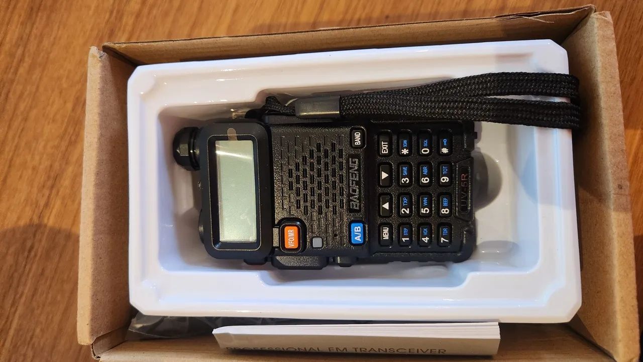 Rádio baofeng walk talkie