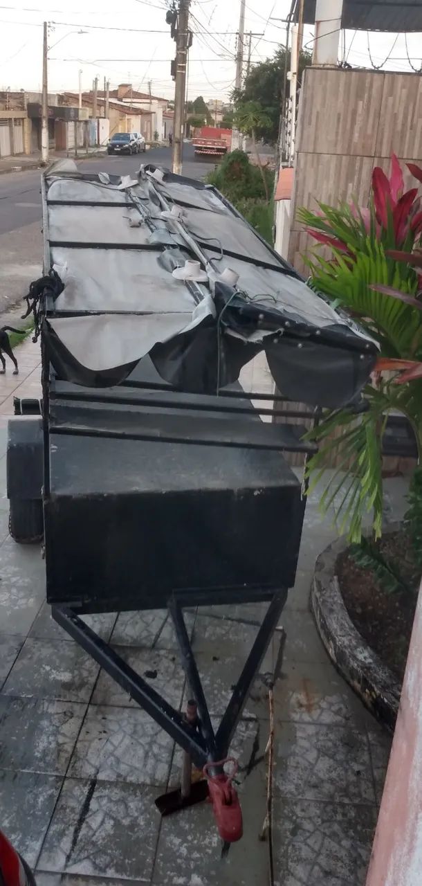 Carro de lanche com engate