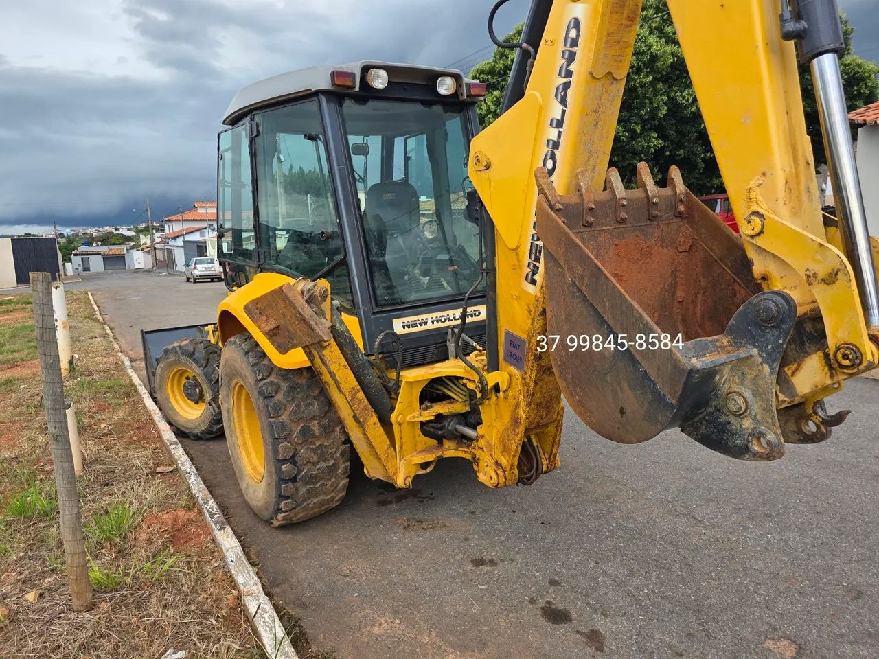 Retroescavadeira LB90 ANO 2010 - Foto 4