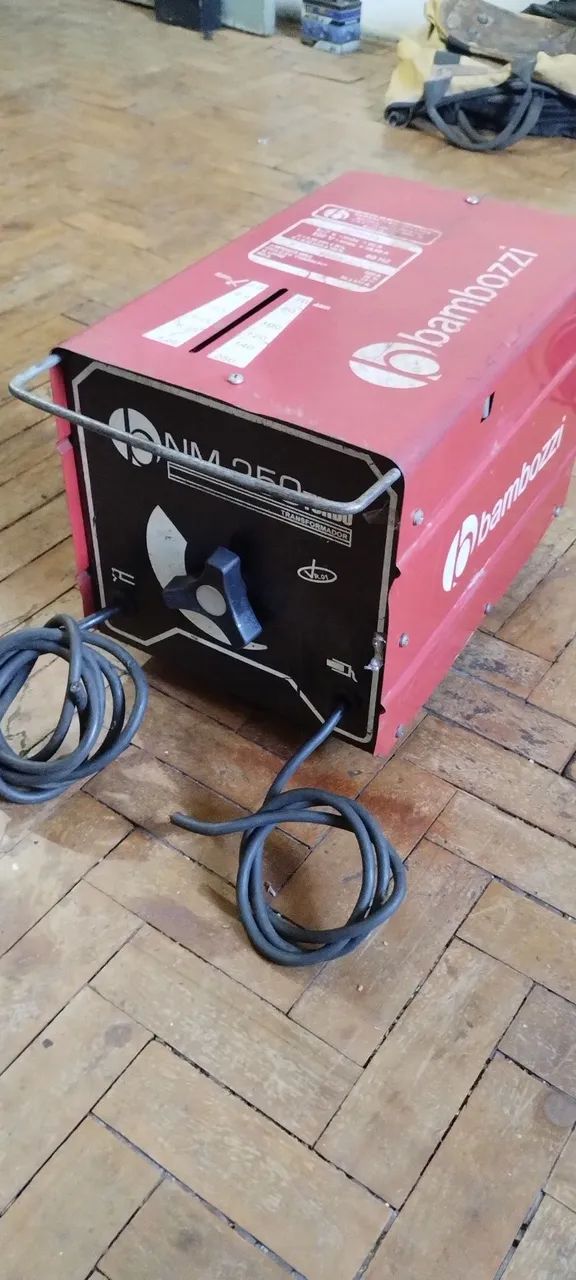 Máquina de solda semi nova bambozzi  - Foto 3