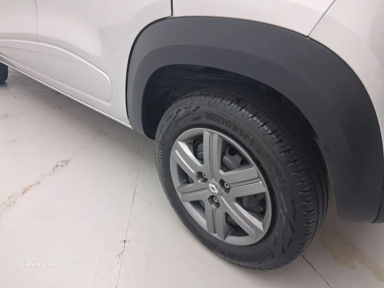 Renault Kwid 1.0 Zen, foto 12 de 18