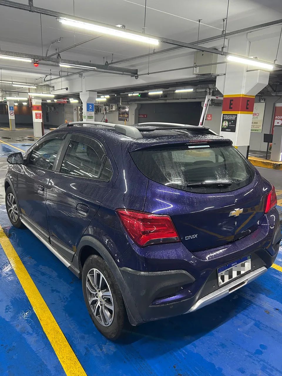 Chevrolet Onix Activ 1.4 8V Flex Aut. 4P 2018 - Foto 3