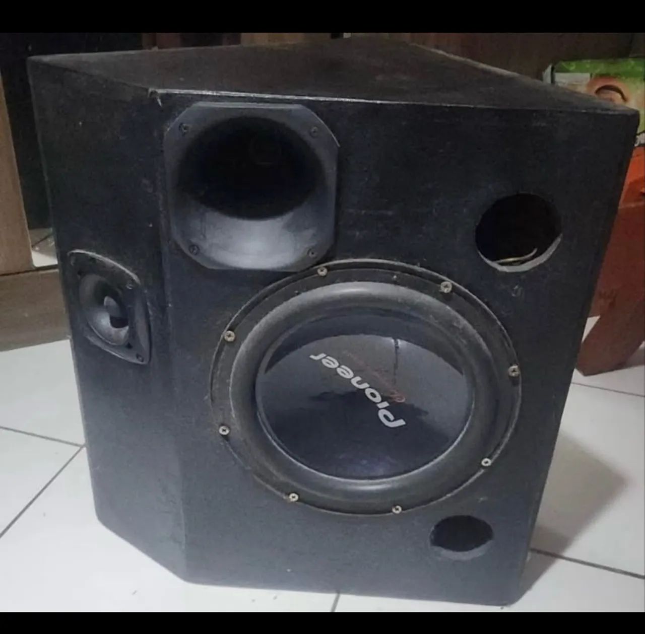 Caixa de som automotiva completa com subwoofer Pioneer Champion Series 12?