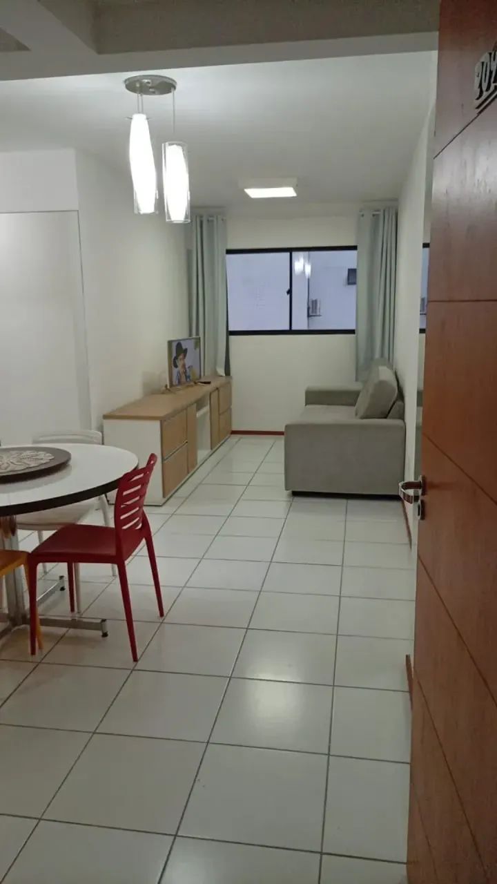 Apt 2/4 mobiliado na ponta verde.
