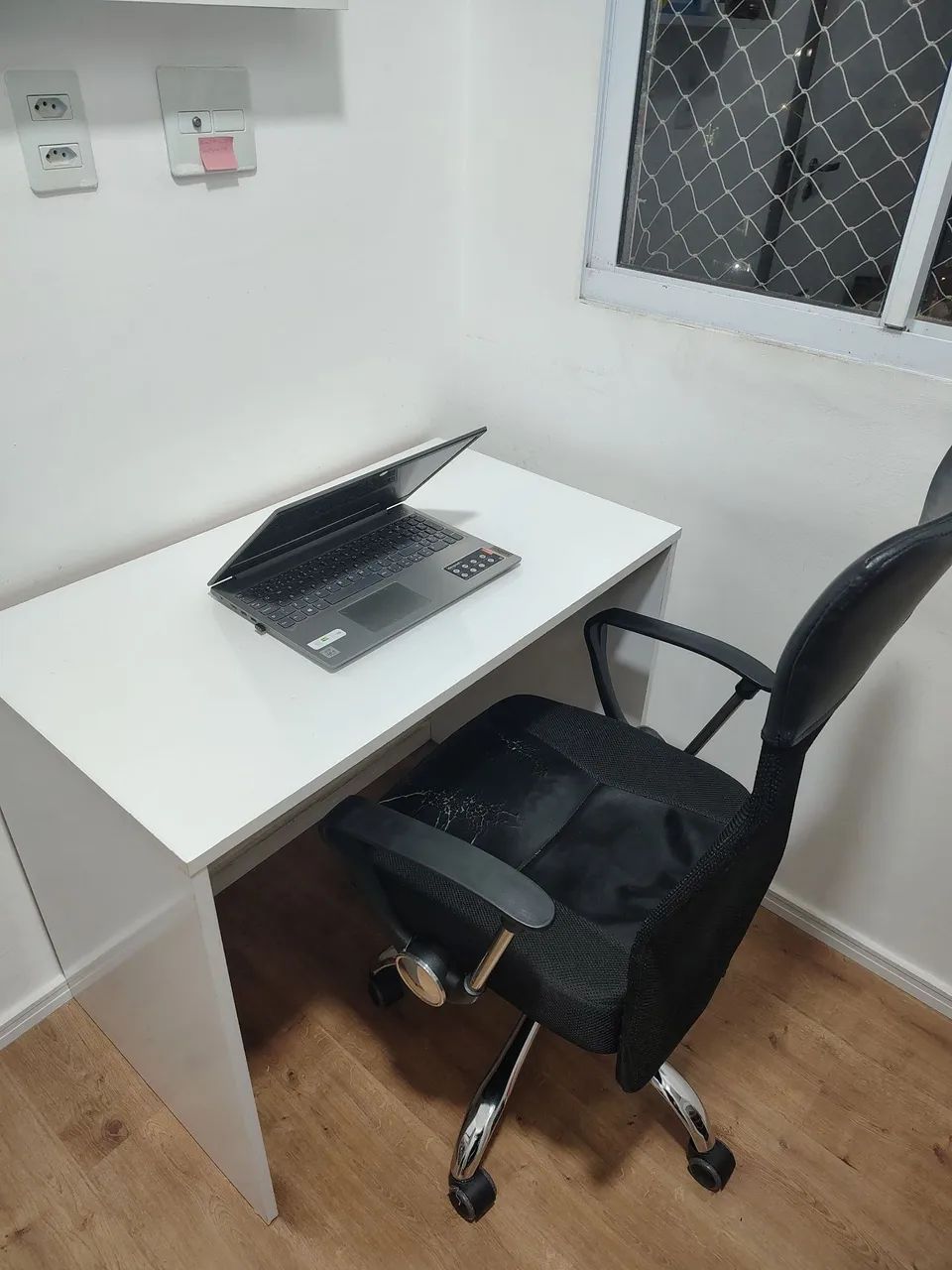 Cadeira de escritório preta  - Foto 3