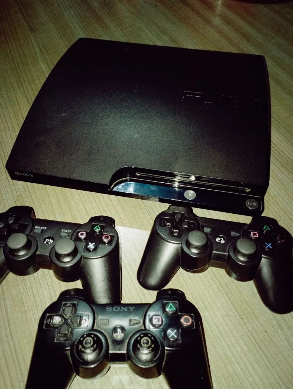 PS3 Desbloqueado / 3 controles  - Foto 2