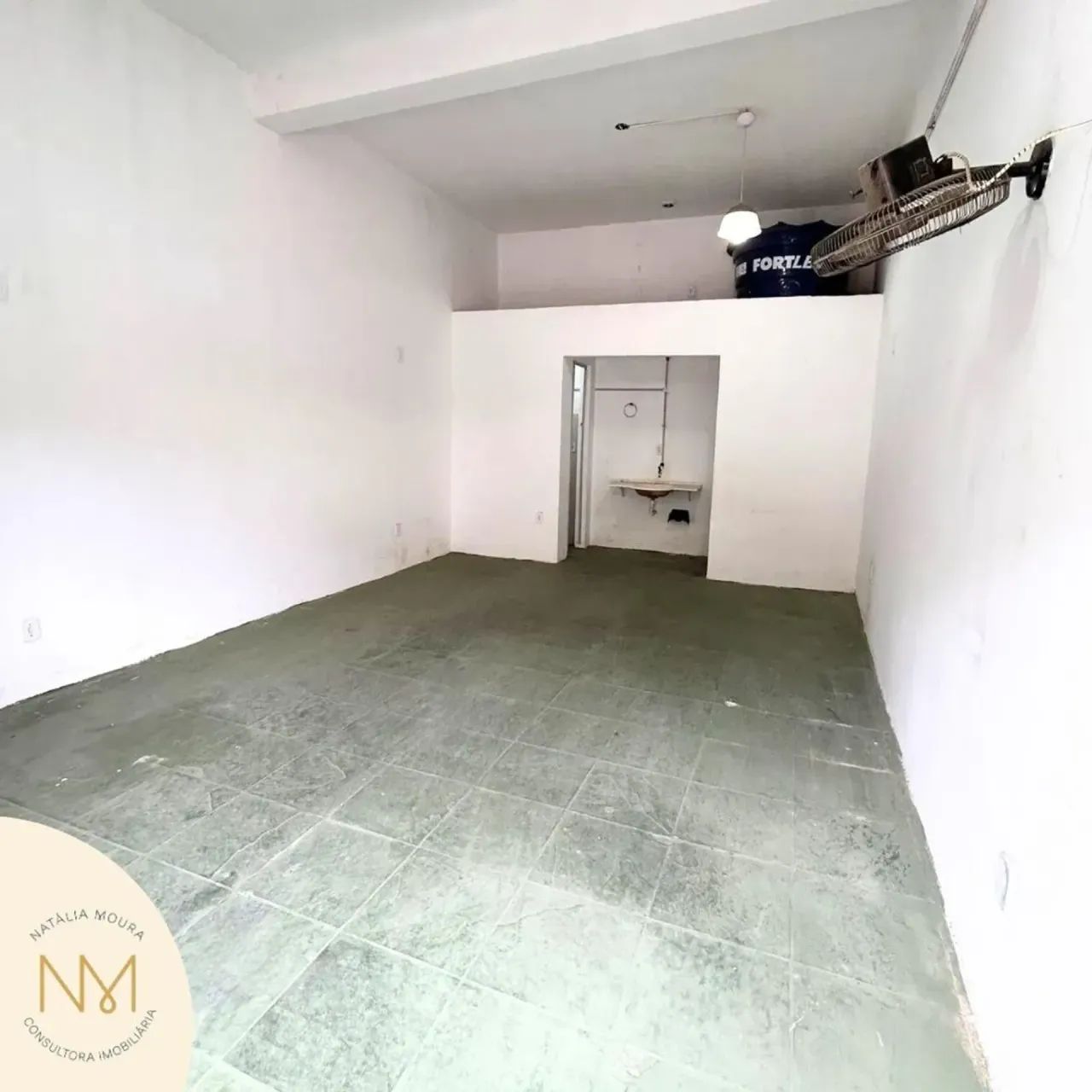 Alugo loja com 32 m2 - Nova Cidade - São Gonçalo - RJ