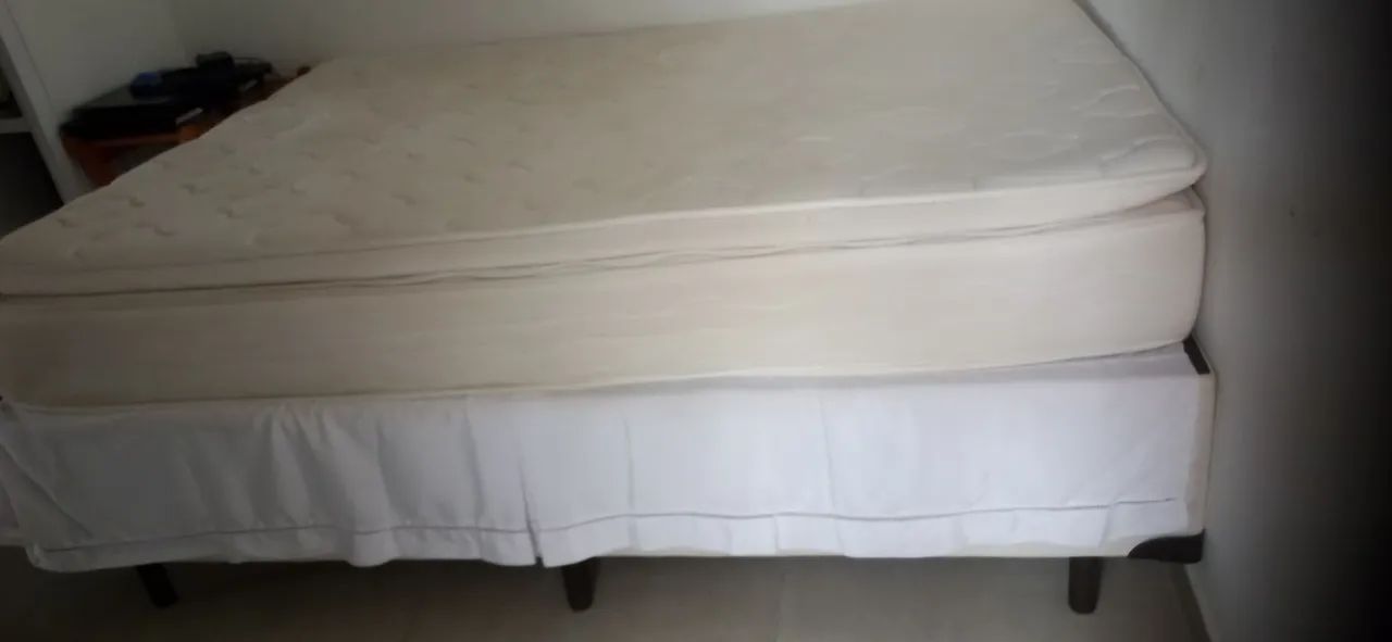 Cama porto molas ensacadas de bom uso pé de madeira com base
