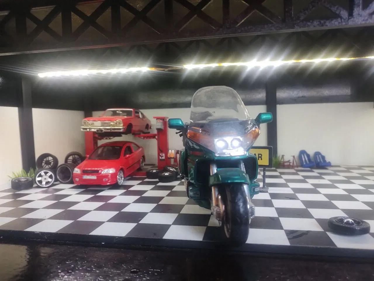 Miniatura da Gold Wing escala 1/12 da marca New Ray - Foto 5