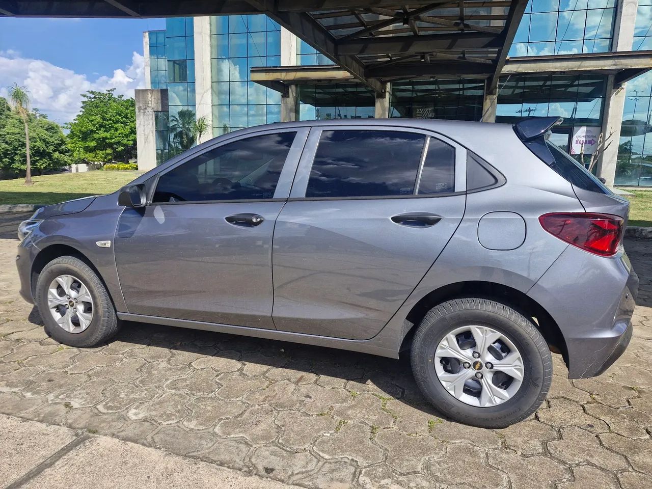 Chevrolet Onix Hatch 1.0 12V Flex Mec. 4P 2021 - Foto 3