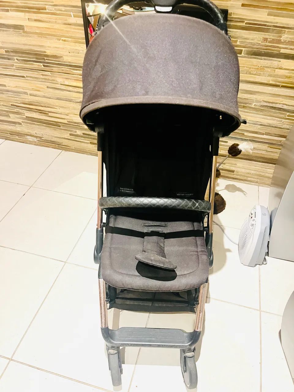 Carrinho de bebê importado e dobrável.  - Foto 4