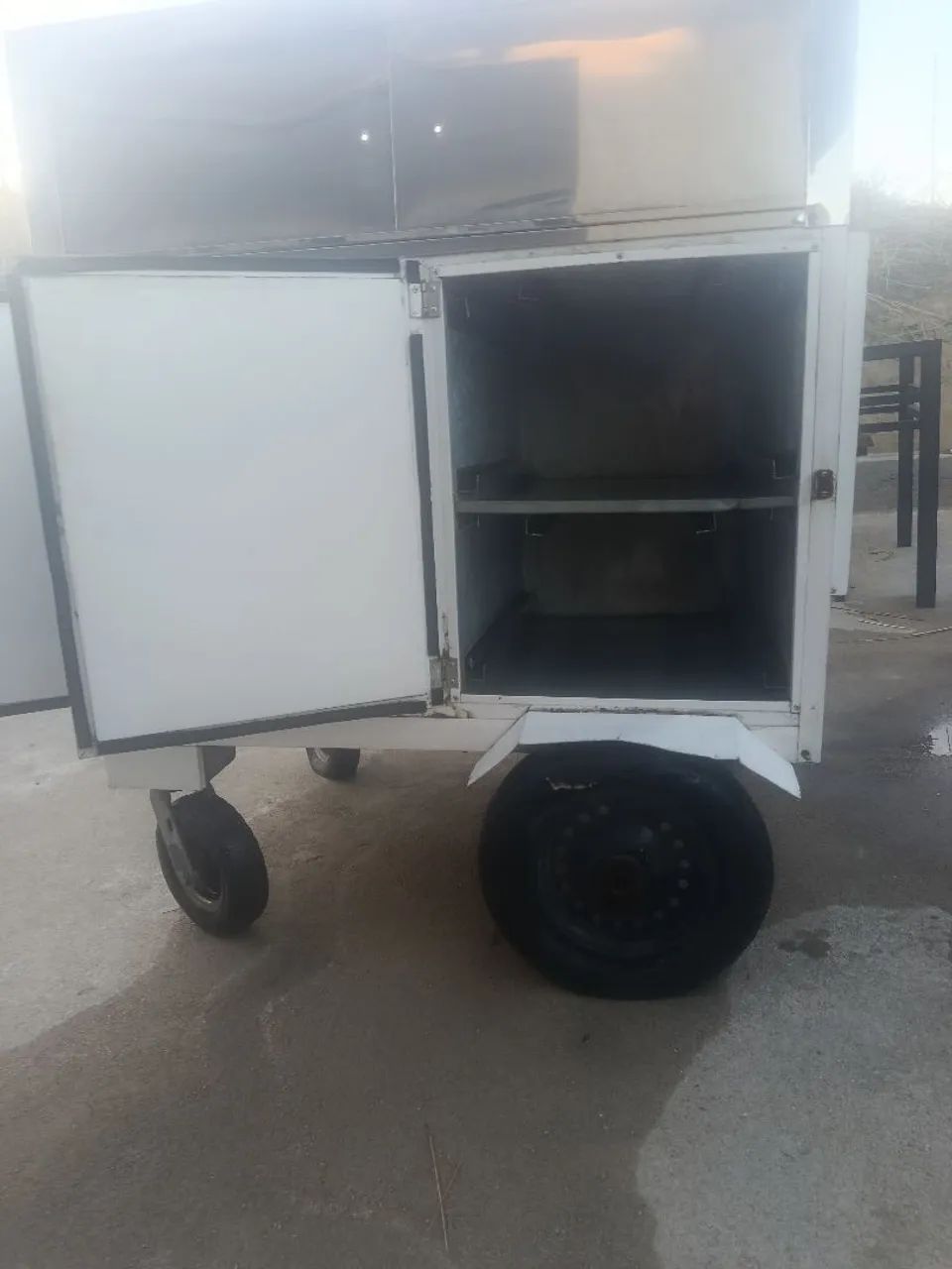 Vende-se carrinho de hotdog ou doces