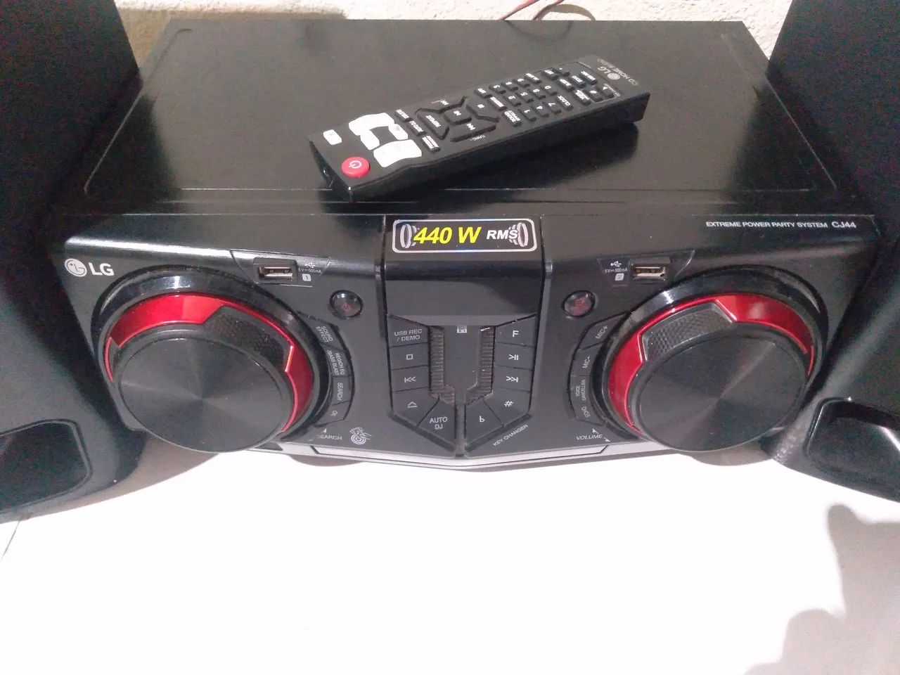 Vendo esse som LG 440 watts rms 