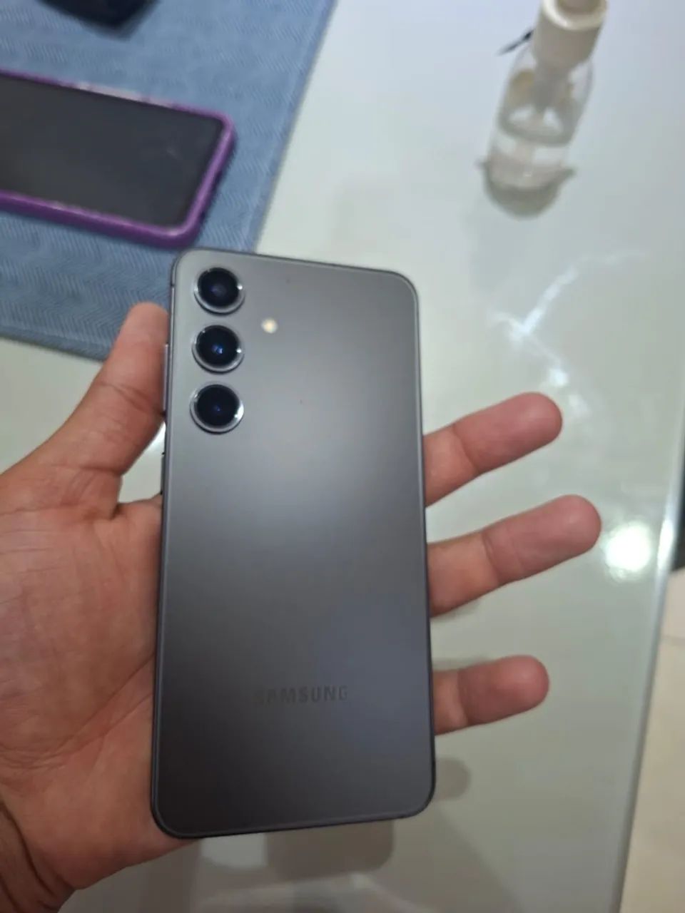 Samsung s24