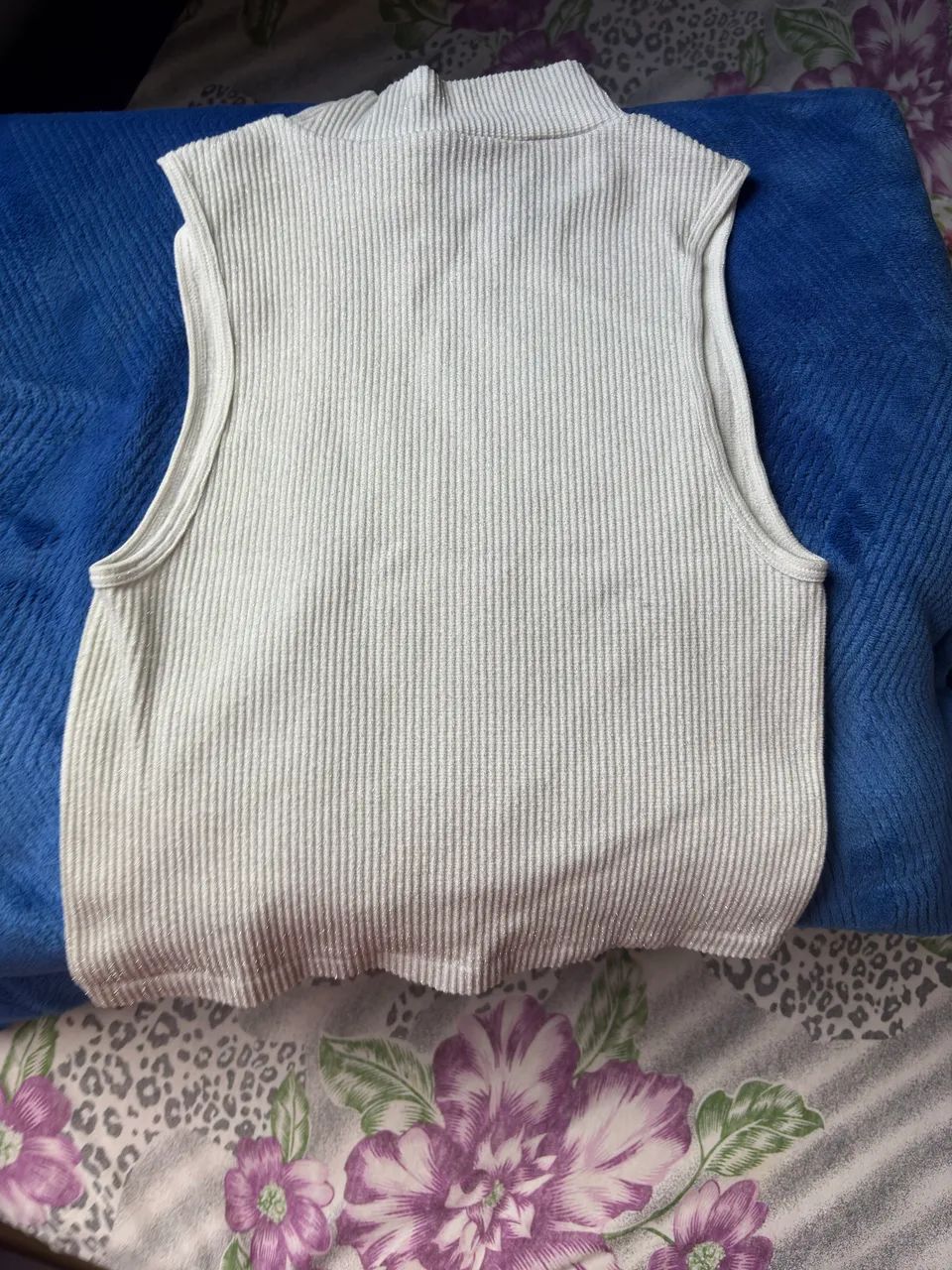 Vendo blusas variadas  - Foto 3