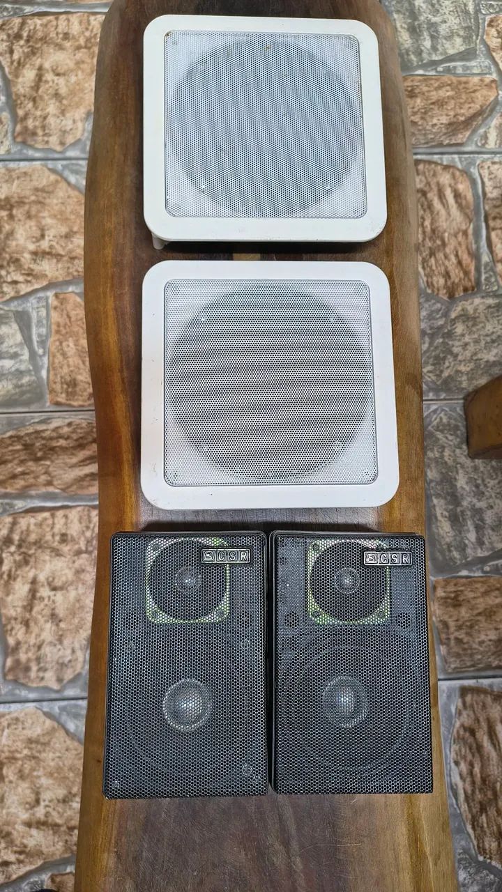 Caixas de som ambiente 