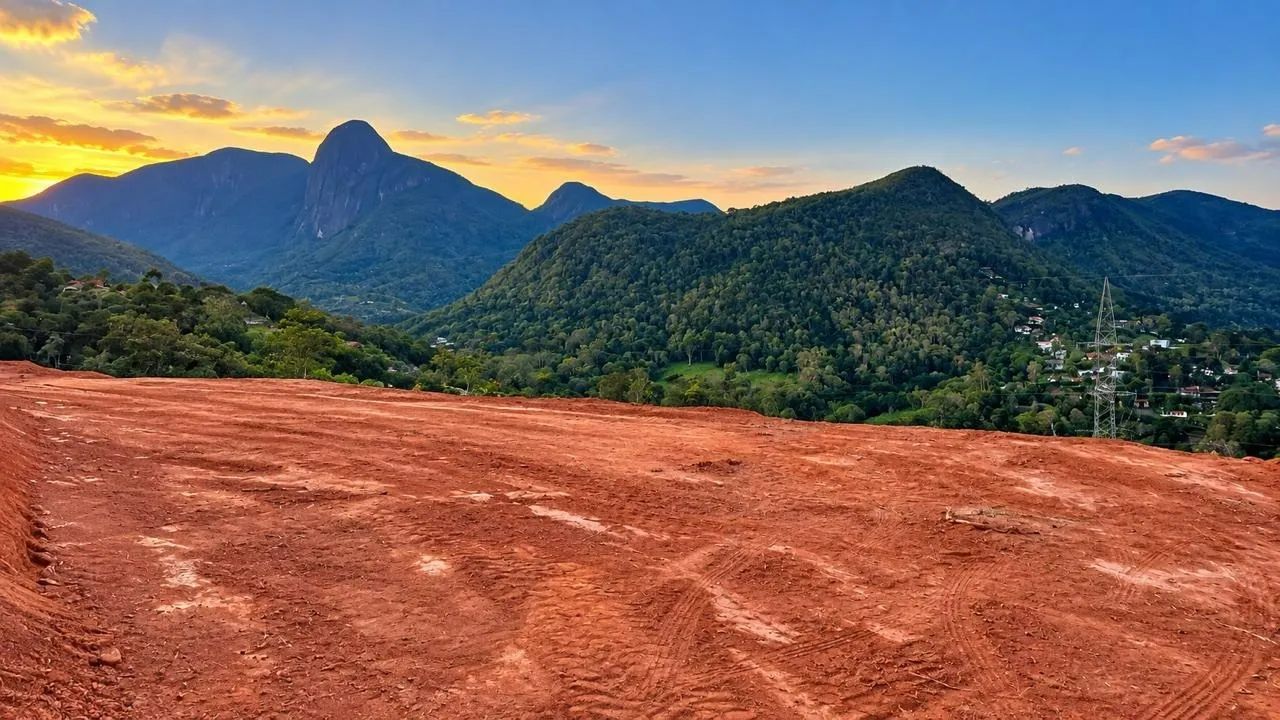 EXCELENTE TERRENO COM LINDA VISTA!
