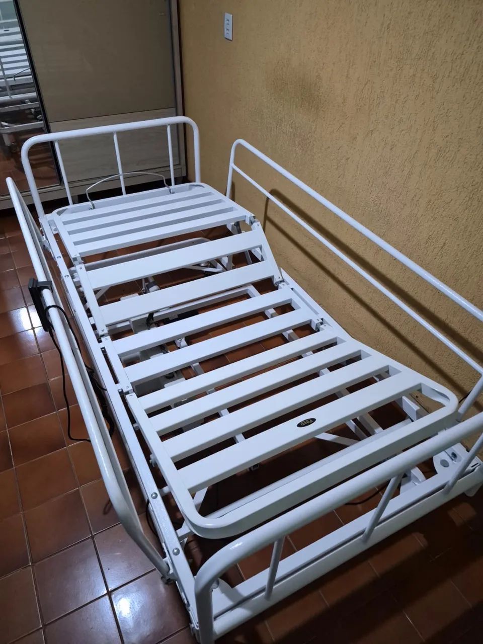 Cama hospitalar motorizada  - Foto 5