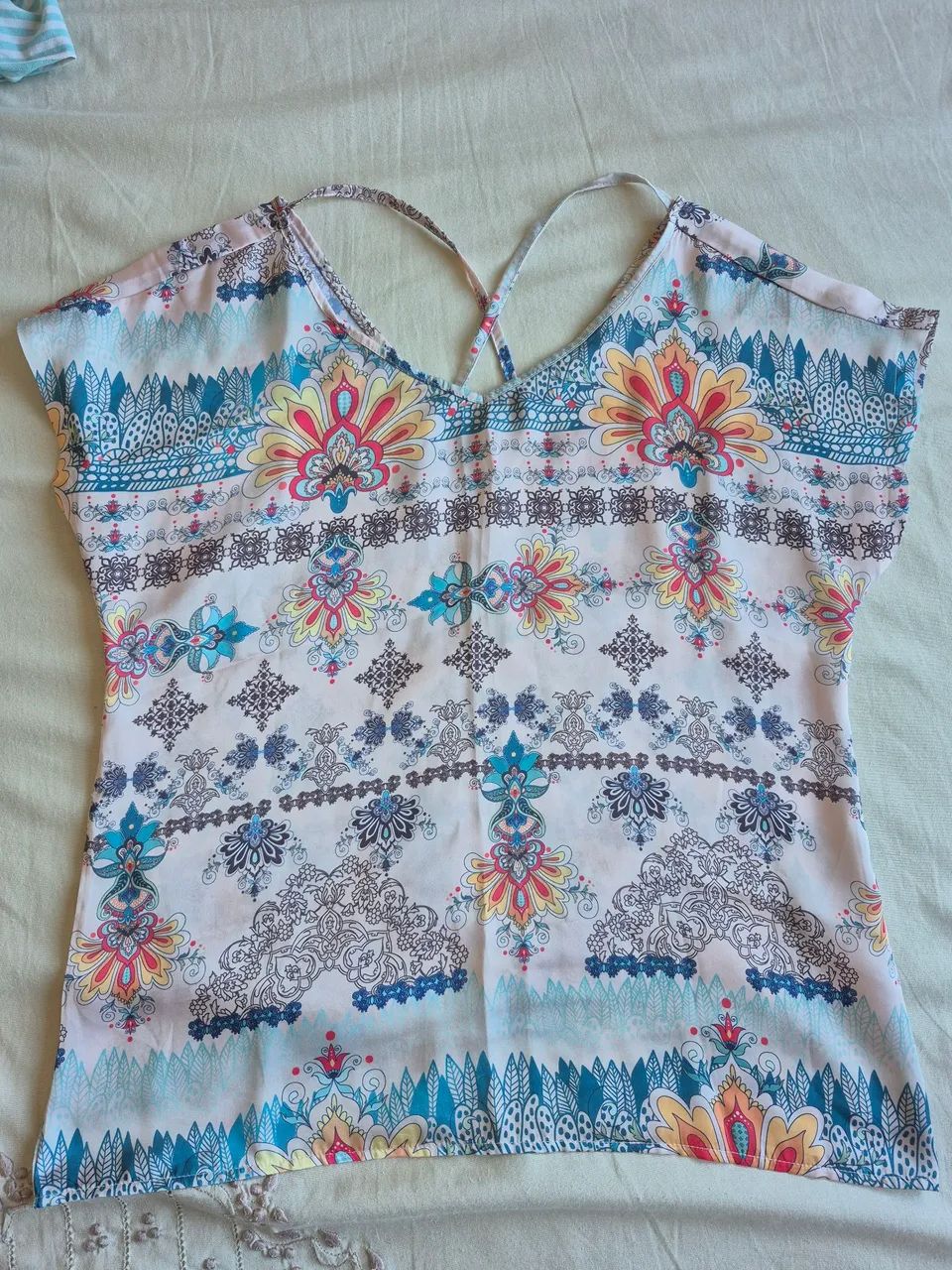Blusa feminina estampada tamanho M.