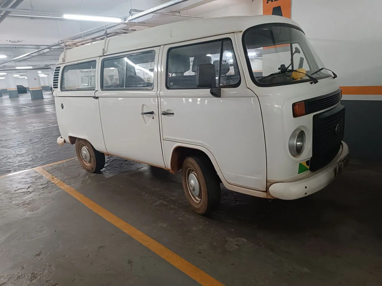 Volkswagen Kombi STANDARD 1.4 MI TOTAL FLEX 8V 2008
