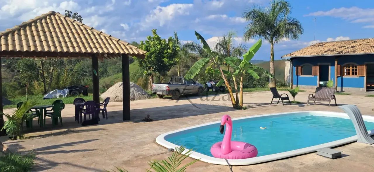 Chácara - Freitas - 4 Dormitórios - 2.500m².