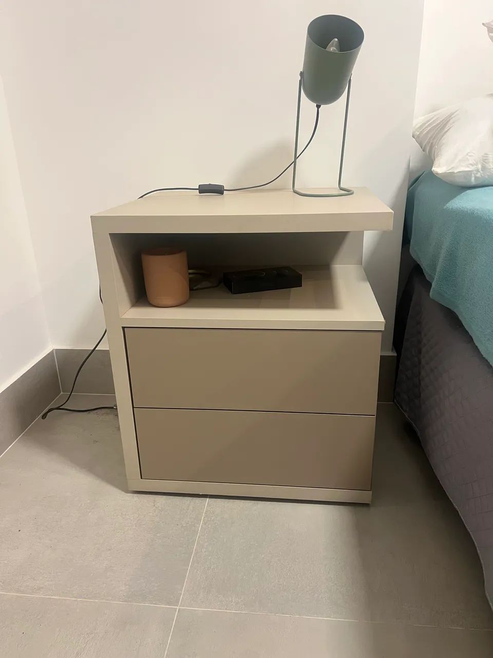 Mesa de Cabeceira Alto Padrão