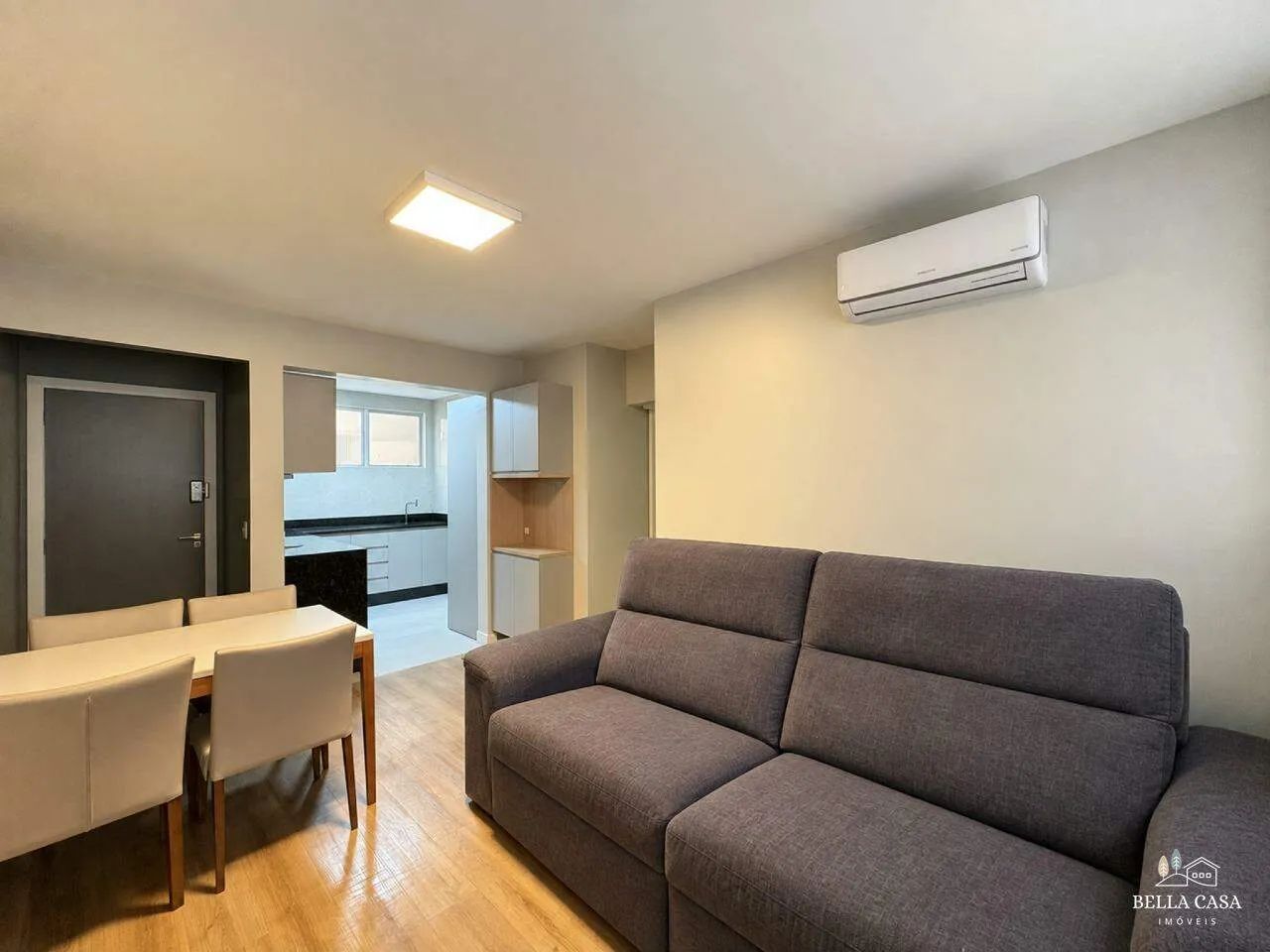 Apartamento com 02 quartos no Bucarein