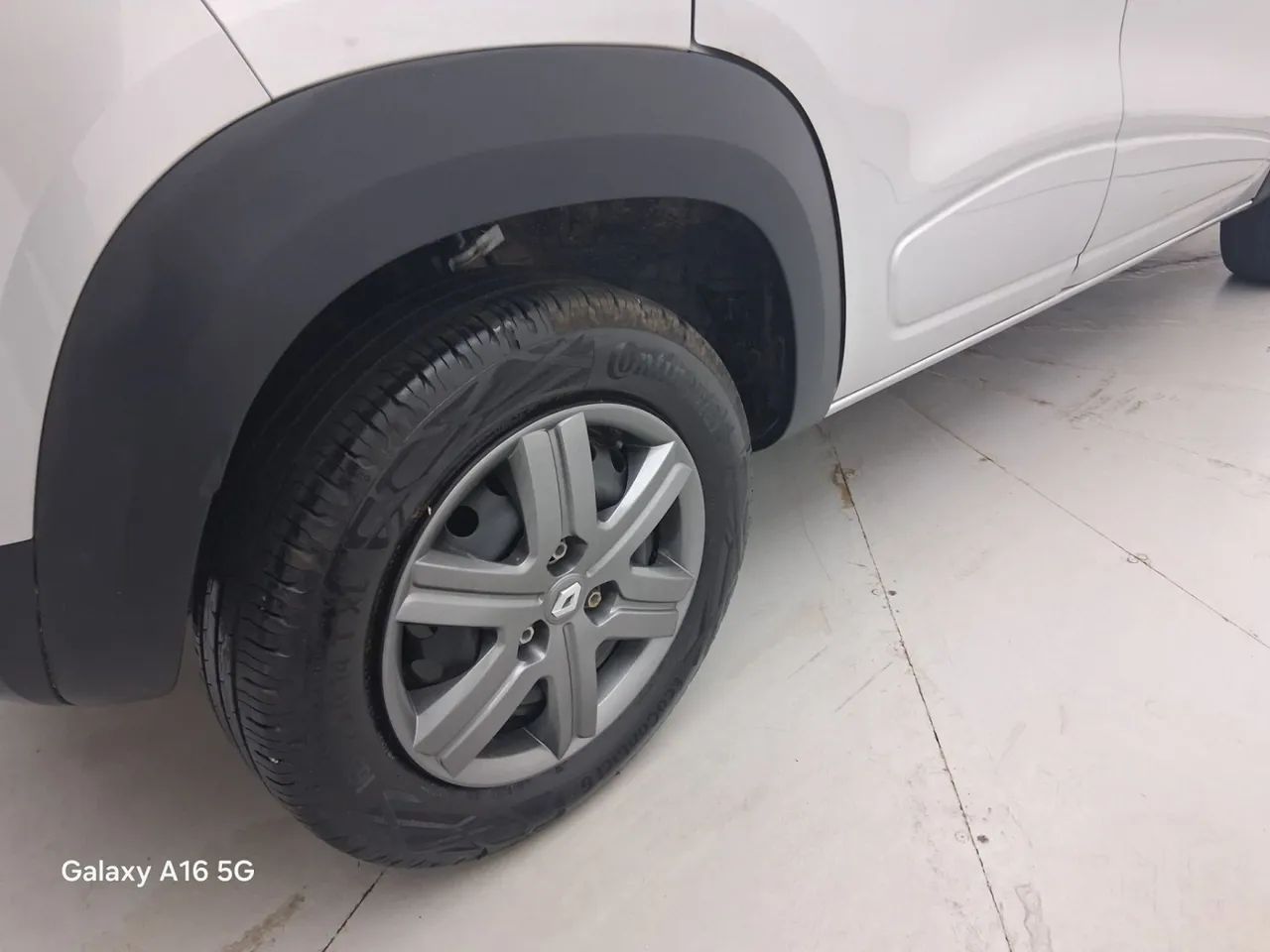 Renault Kwid 1.0 Zen, foto 14 de 18