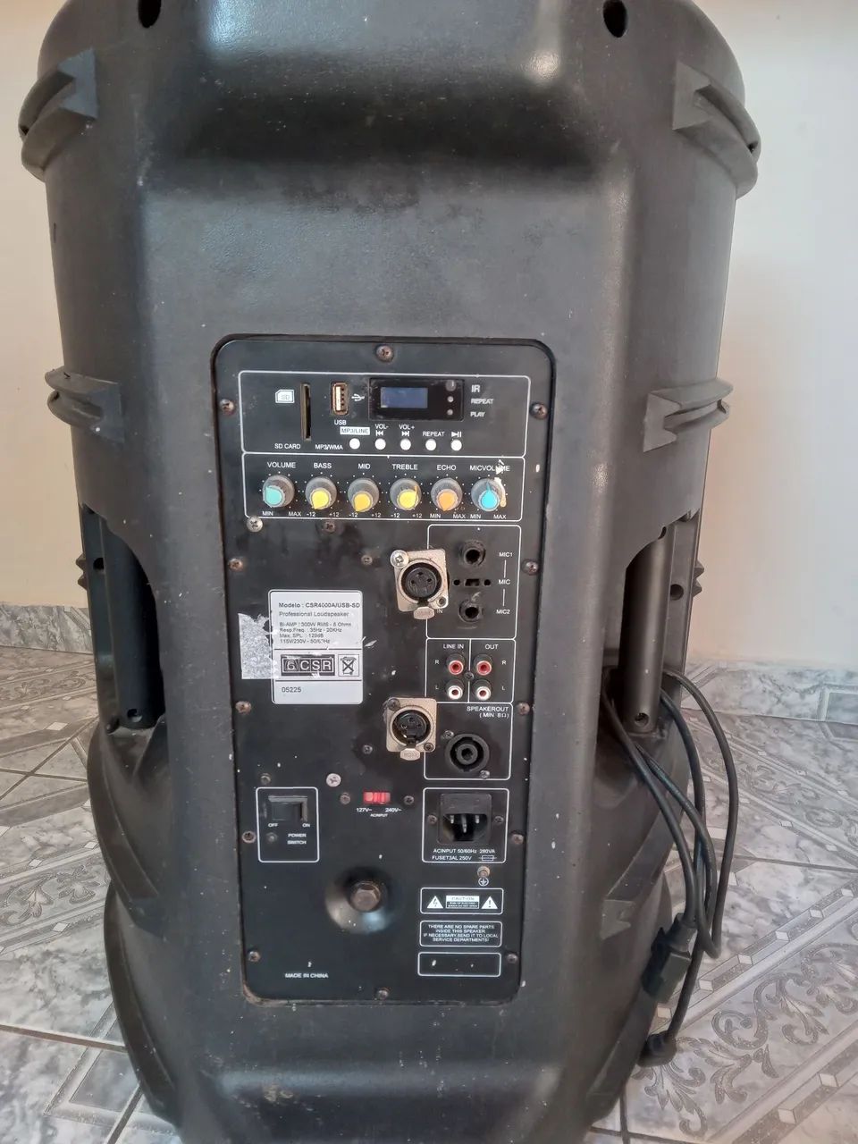 Caixe de som profissional CSR  ativa 15 polegadas 300w rms valor 700.00 reais precisa de r - Foto 3
