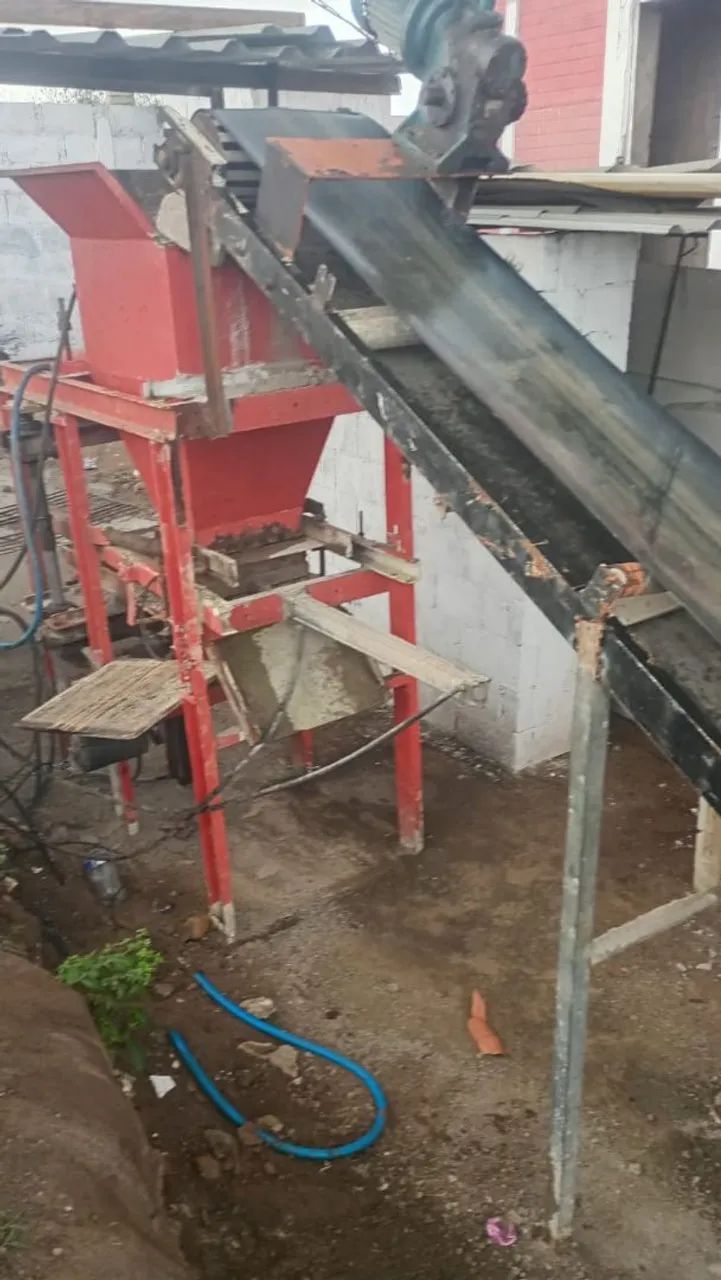 Vendo 140k ou troco 150 máquina de bloco de cimento *0 - Foto 6