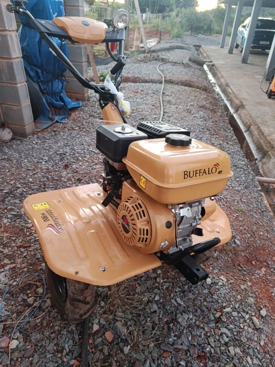 Moto cultivador 