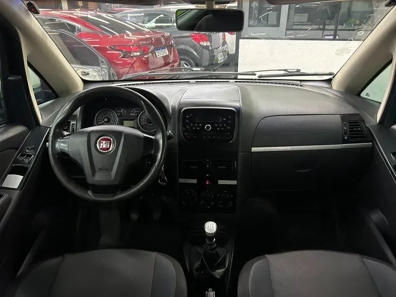 Fiat Idea Attractive 1.4 Fire Flex 8V 5P 2013 - Foto 5