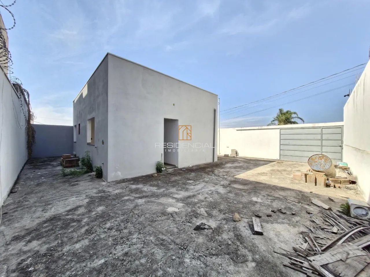 CASA A VENDA NO BAIRRO VALE DO SOL