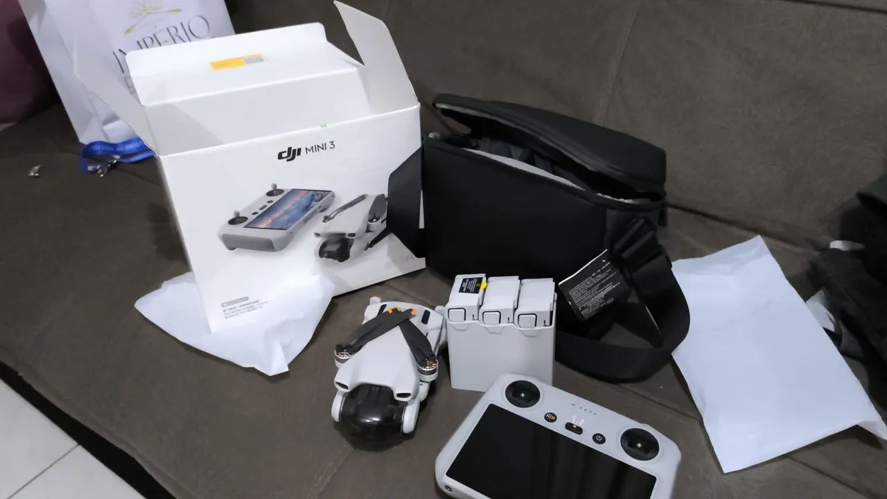 DRONE DJI MINI 3 (NOVO) COM TELA