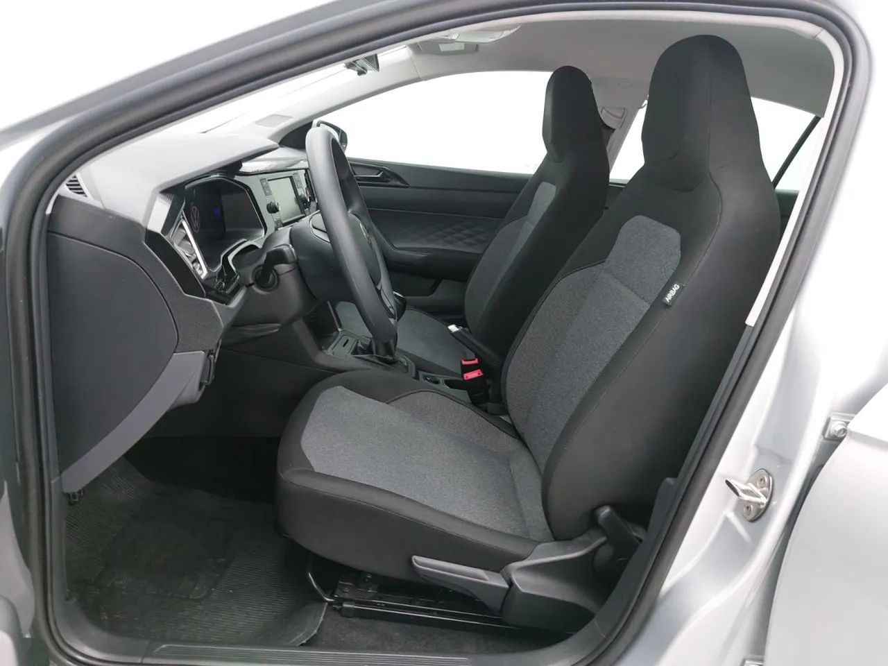 Volkswagen Virtus TSI 1.0 Flex 12V 4p Aut., foto 16 de 18
