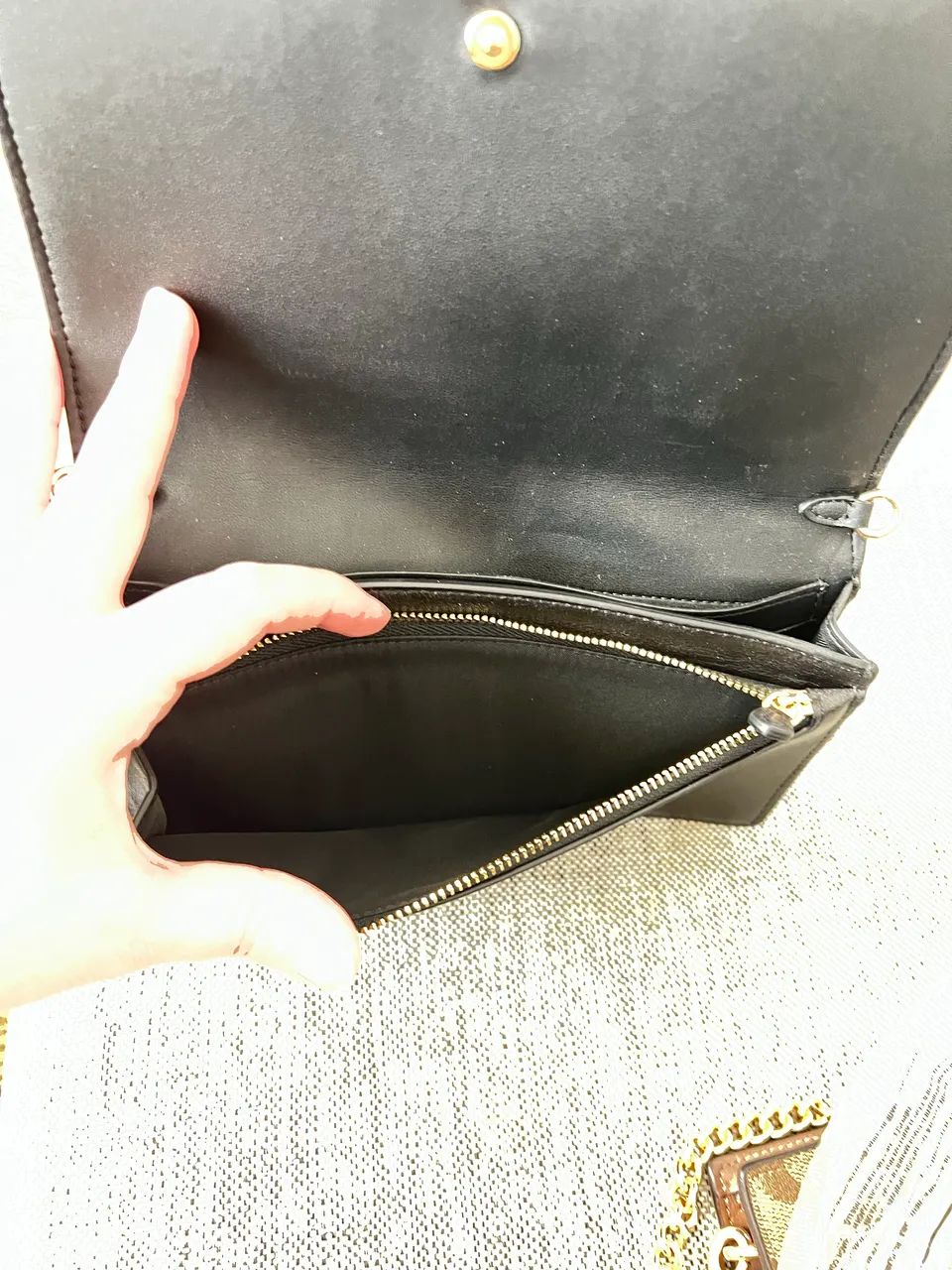 Bolsa coach signature marrom preta  - Foto 2