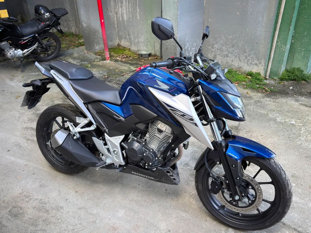Cb 300f ABS,a mais completa e mais nova de Maceió 